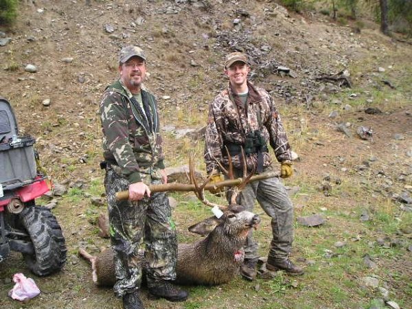 32692010_buck_w_dad.jpg