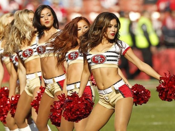 49712012-12-30-niners-cheerleaders-4_3_rx512_c680x510.jpg