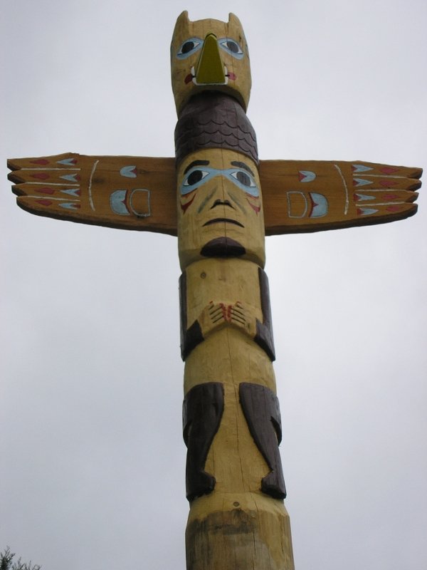 6488ridgewoodtotem_003.jpg