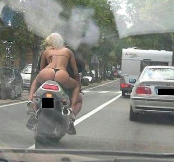 8836thong_motorcycle.jpg