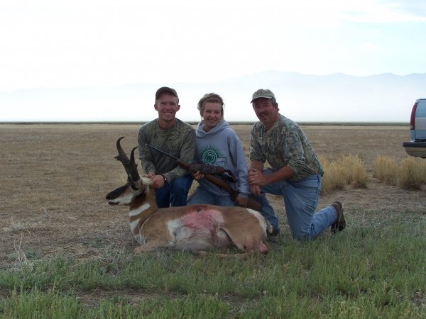 9373claire_antelope_hunt_2010_005.jpg