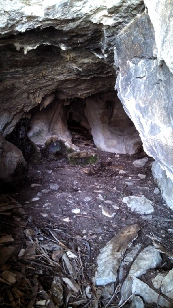 4600stansbury_cave_1.jpg