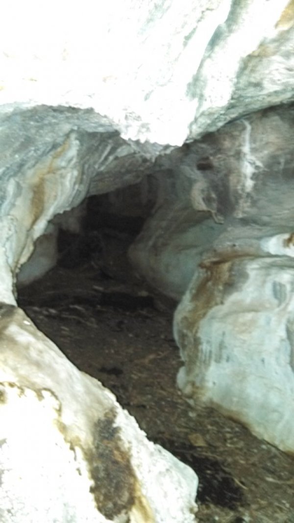 6619stansbury_cave_2.jpg