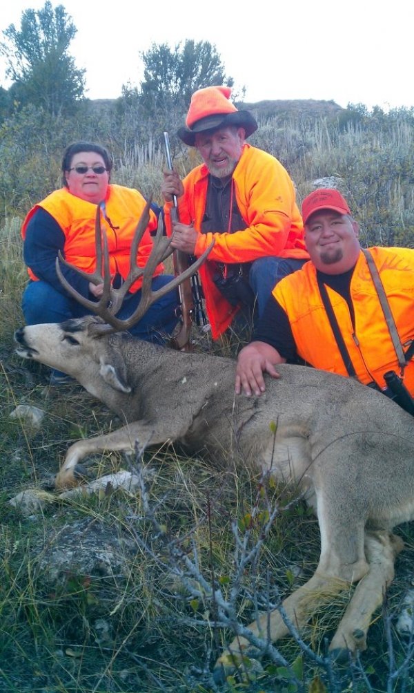 6010dads_buck2011.jpg