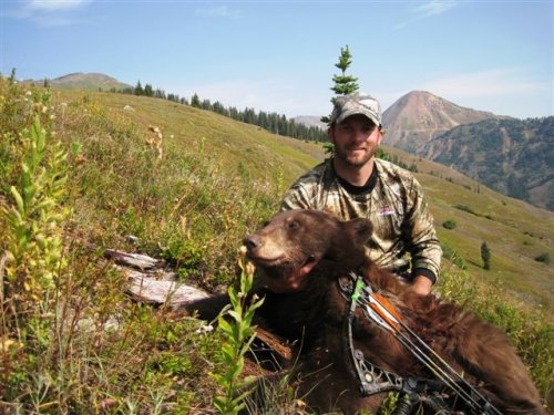 67062009_colorado_archery_black_bear_011.jpg