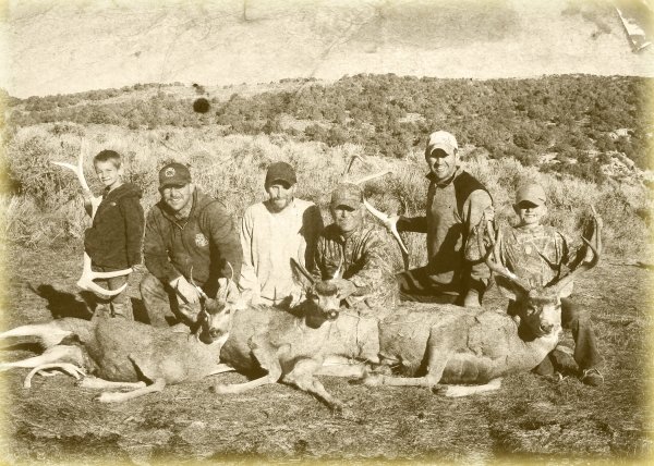 7384utah_deer_hunt_old_small.jpg