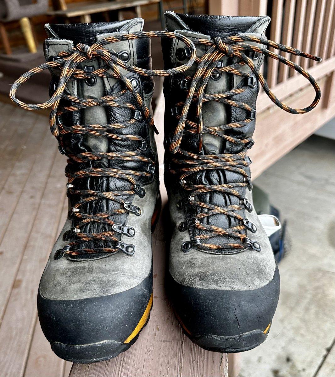 Schnee's sales timberline boot