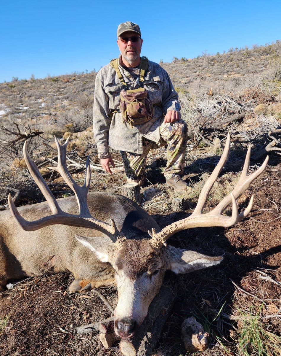 Joe Herrero with his 13A 6X5 buck 11-14-2022.jpg