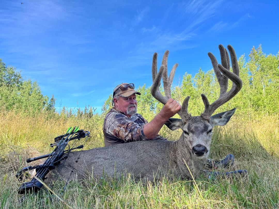 Mike's Outfitter Big Buck 1.jpg